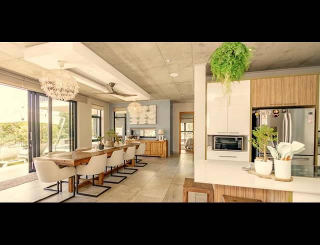 4 BEDROOM HOUSE FOR SALE IN COPPERLEAF ESTATE